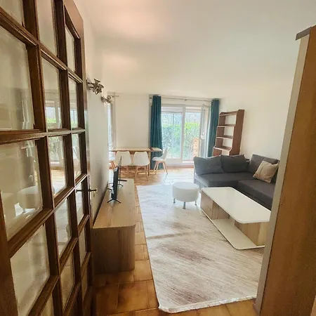 F2 Avec Terrasse, Parking Gratuit Apartament Guyancourt