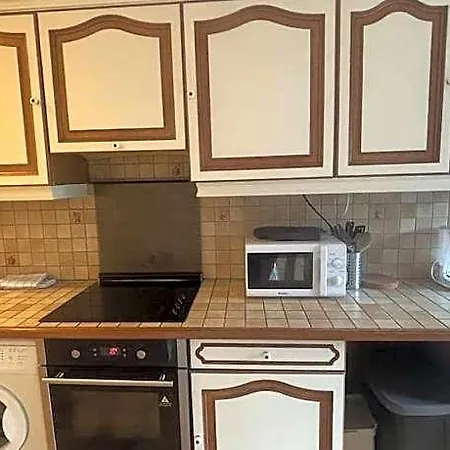 Apartment F2 Avec Terrasse, Parking Gratuit *